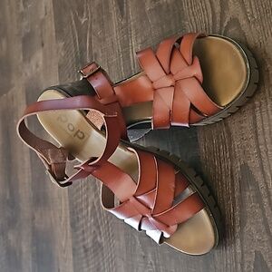 POP Brown Strappy Sandal
